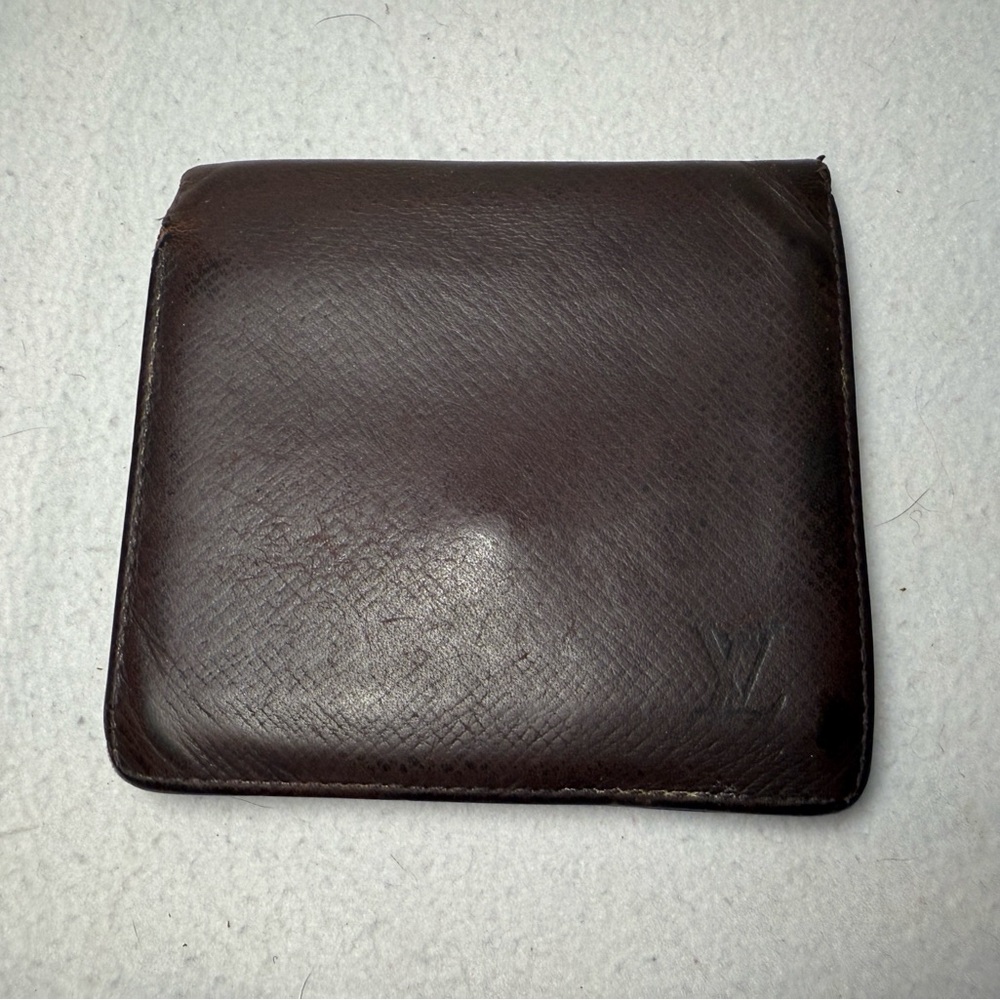 Louis Vuitton taiga leather Men's Brown Leather Wallet